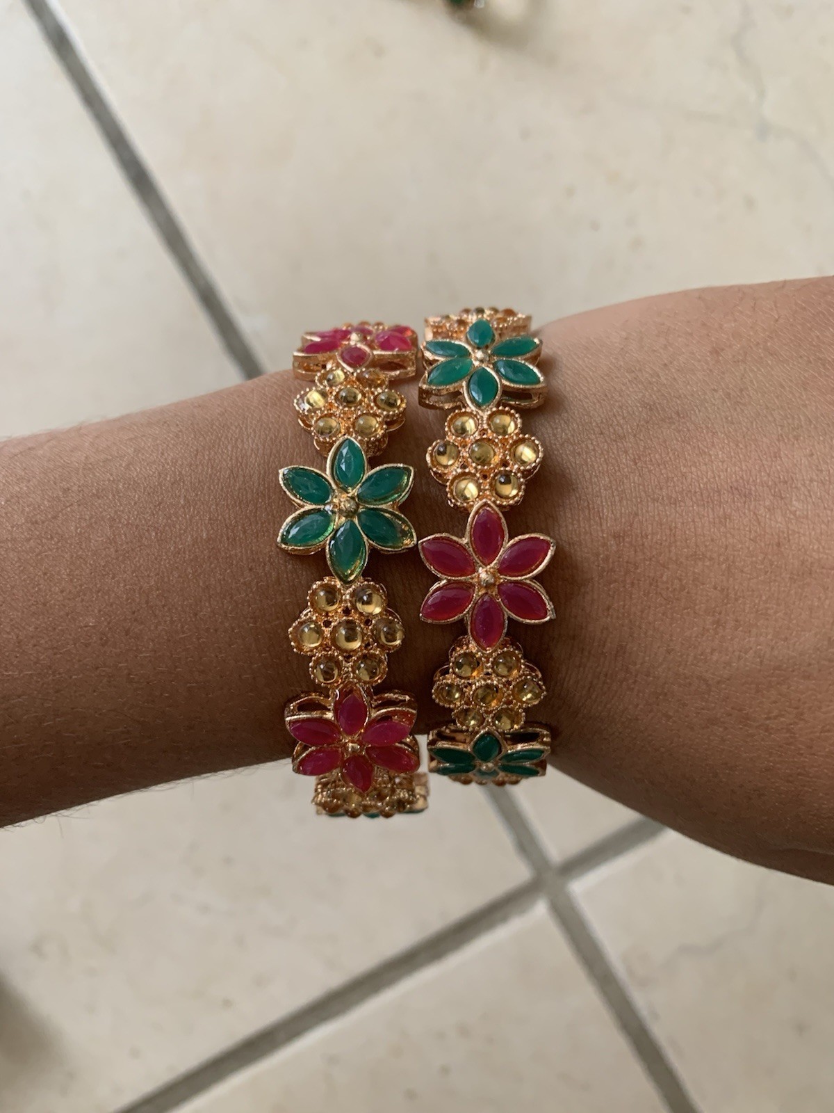 Women’s Fashion Jewelry Mixed Lot 8pc Bracelets, Bangles, Ring, and Locket