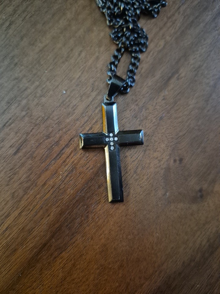 Brilliance Jewelry Black Stainless Steel Cross With Diamond – 24″ Chain Men’s