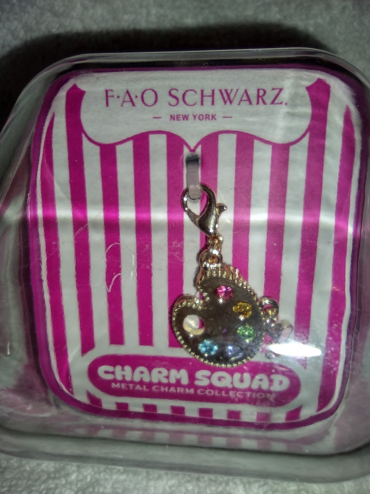 FAO Schwarz Charm Squad Paint pallet/dangling brush,NIB, gold color