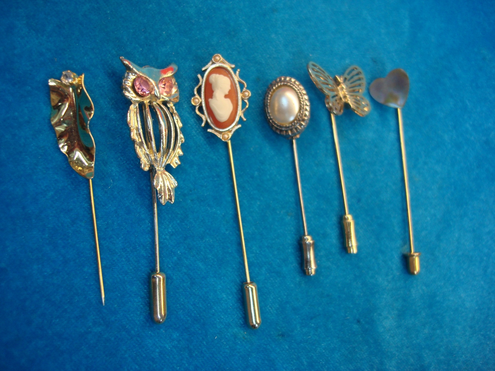 6 DIFF. VINTAGE STICK PINS – PRETTY!