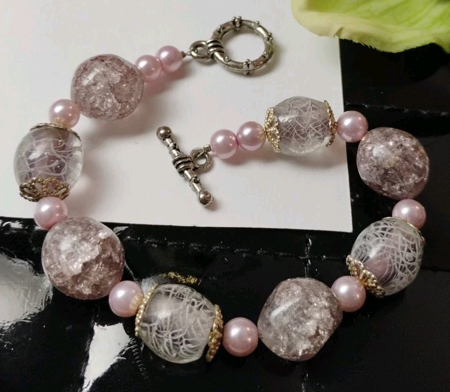Artisan Chunky ART Glass (Crackle/Swirl) Dusty Rose Faux Pearl Bracelet!