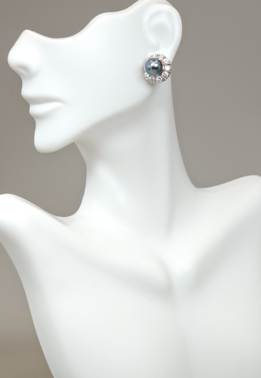 13k – 14k White Gold Diamond Tahitian Pearl Earrings 2ctw Black Grey 8.7mm Halo