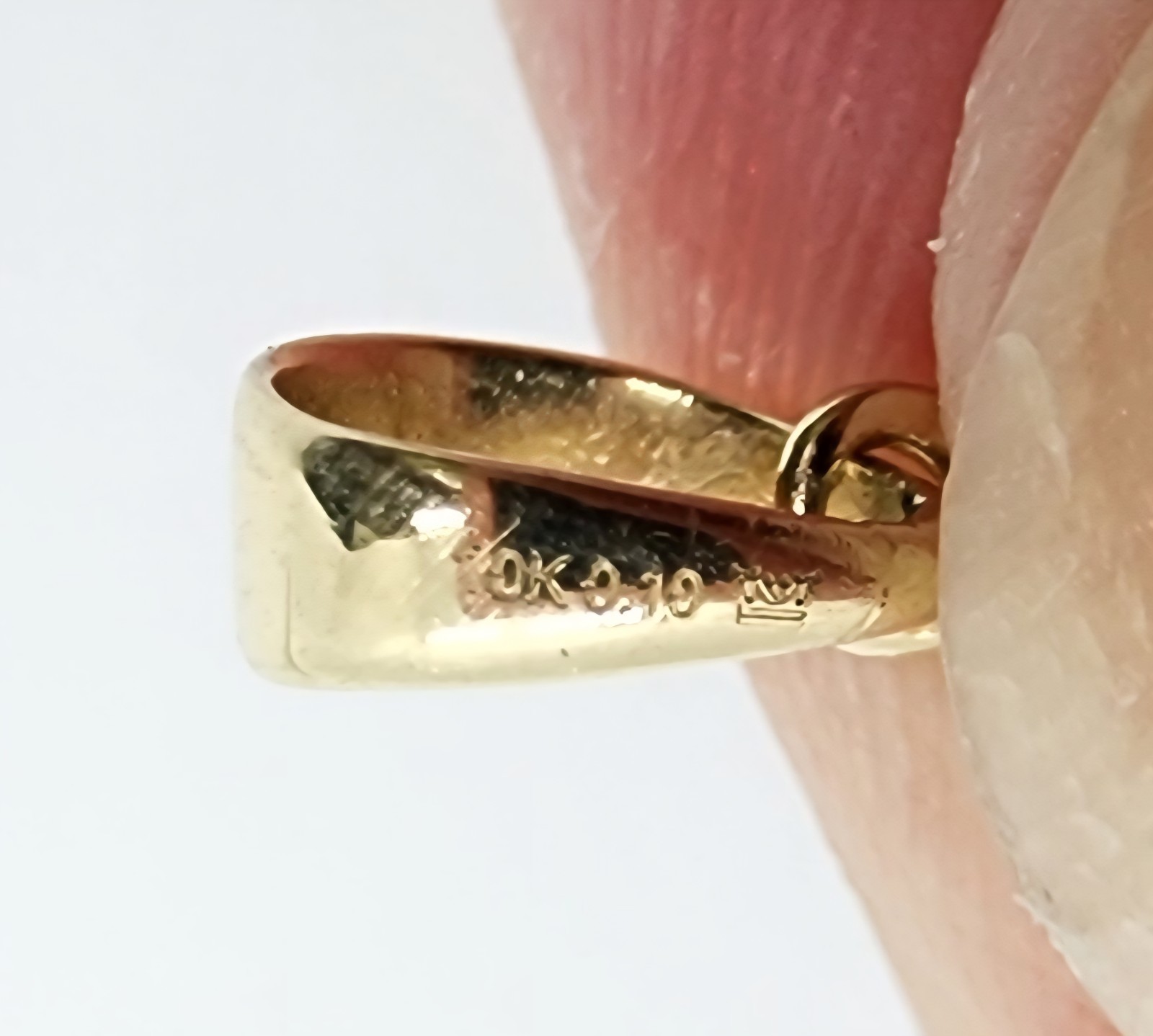 10K Yellow Gold Initial “A” Charm 0.10CTW Diamond Letter Pendant – w/o Chain