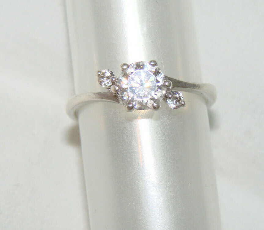 Solitaire 1.35 ct 925 sterling silver size 52 brilliant cut zircon s.Oliver