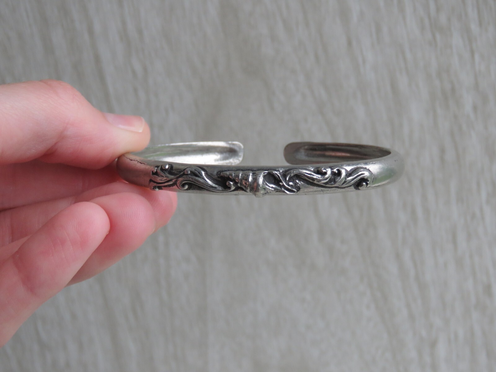 VTG Seagull Pewter Canada Conch Seashell Beach Coastal Bangle Bracelet Adjusts