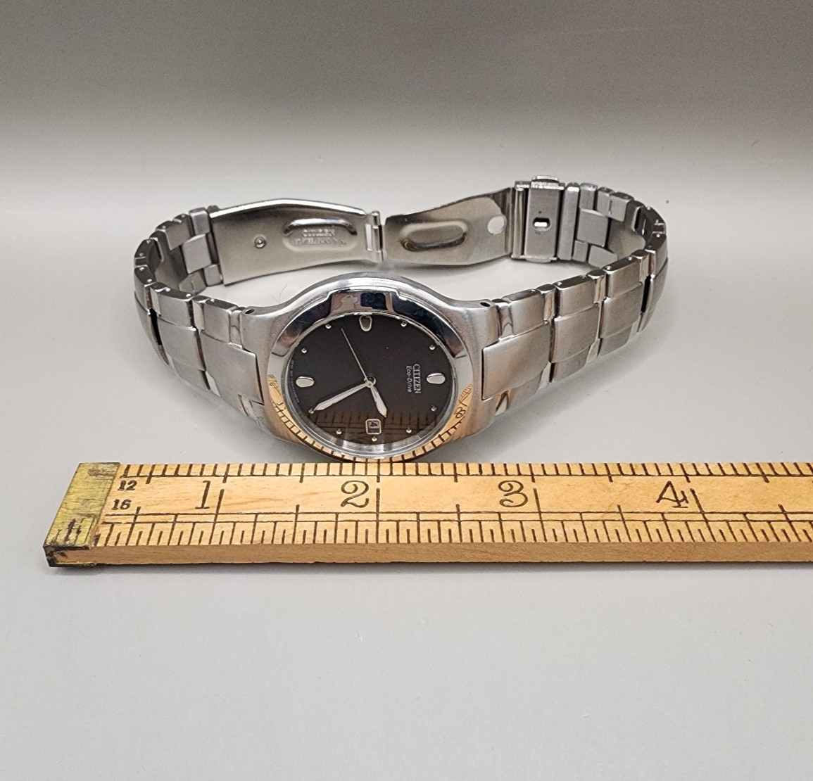 Citizen Eco-Drive Men’s Watch E111-K16750 Grey Dial Stainless Steel 38mm