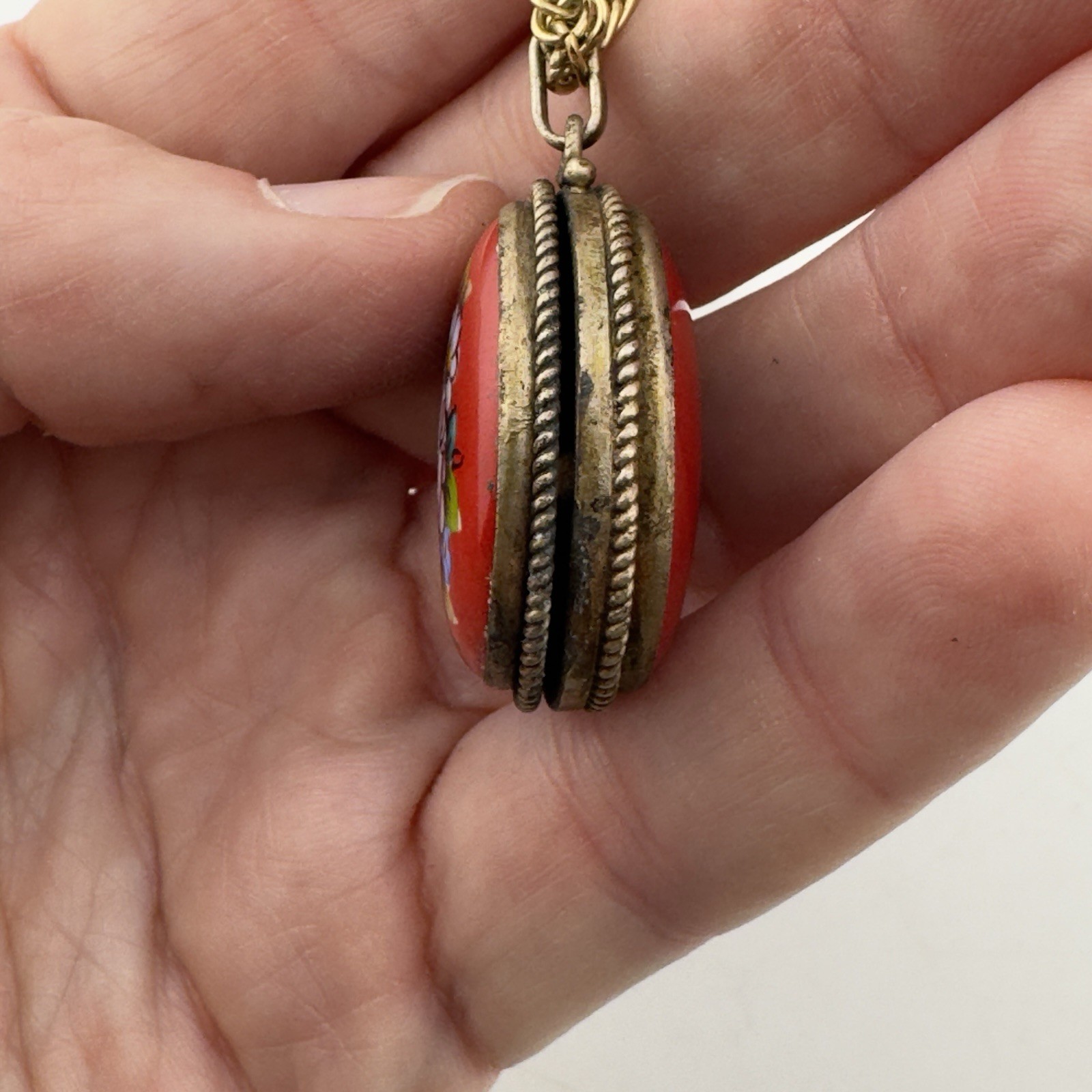 Vtg Enamel Spell Locket Compact Pendant Necklace Red Floral Oval Double Sided