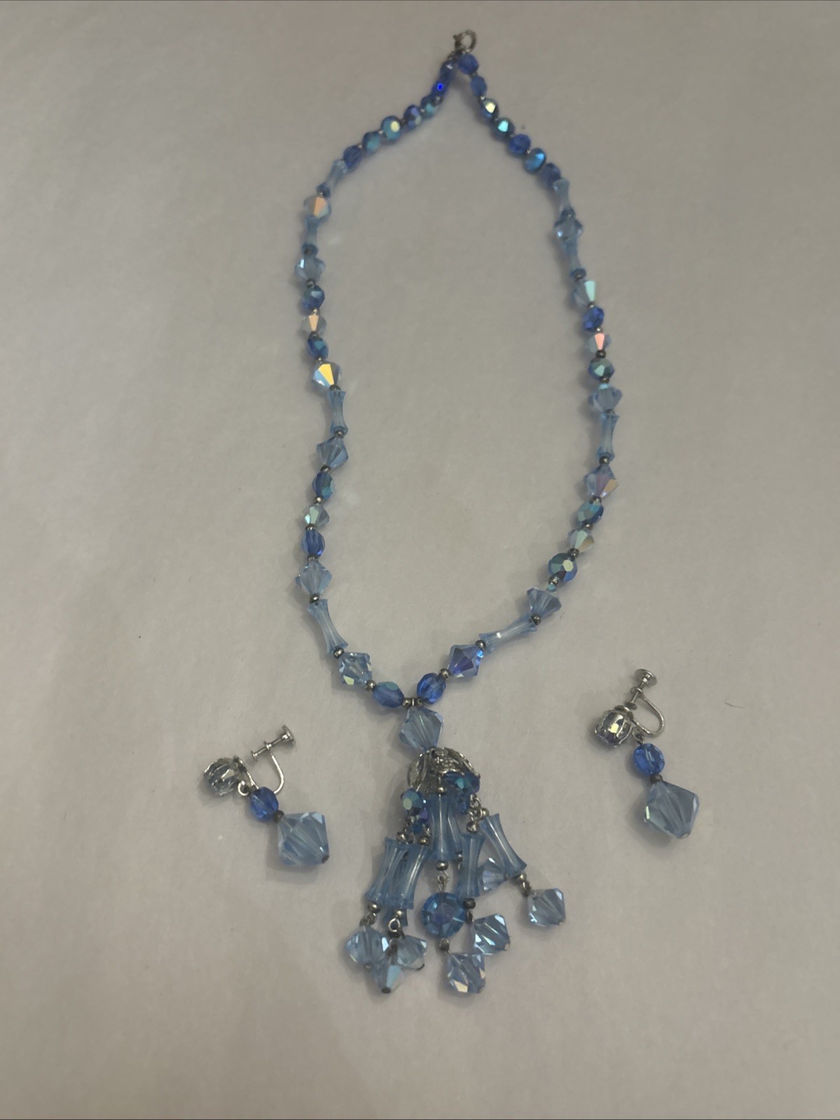 VTG BLUE AB light refracting chandelier necklace w matching earrings jewelry set