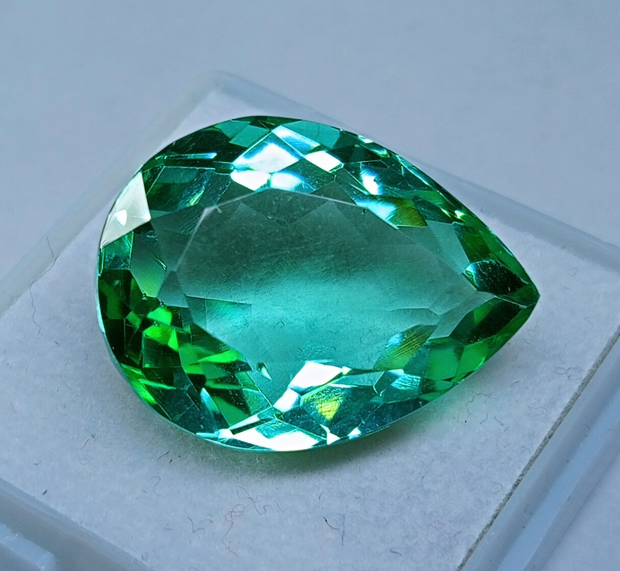 Pear Cut Light Green Topaz Gemstone 18-19Ct Certified Natural Brazilian JP262