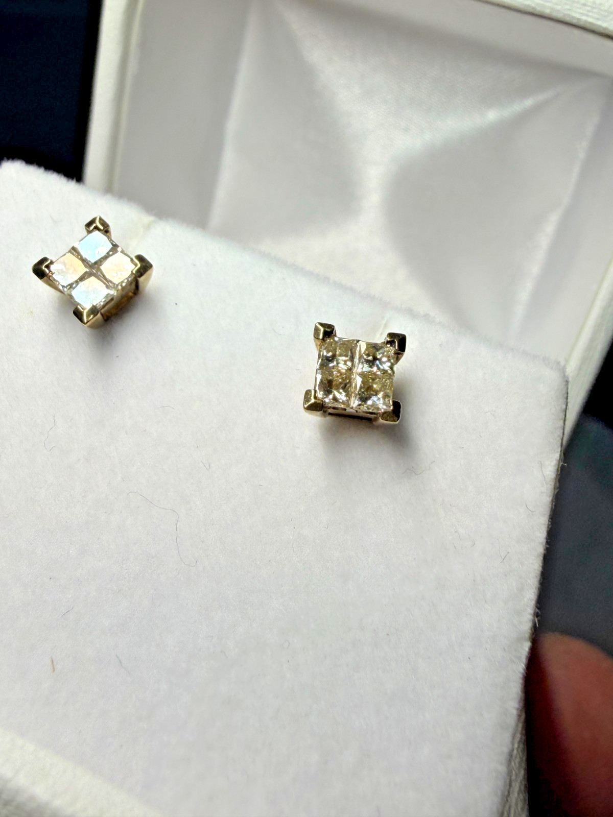 Vintage Gold Stud Earrings – Lab Diamonds? – 9K Solid Gold