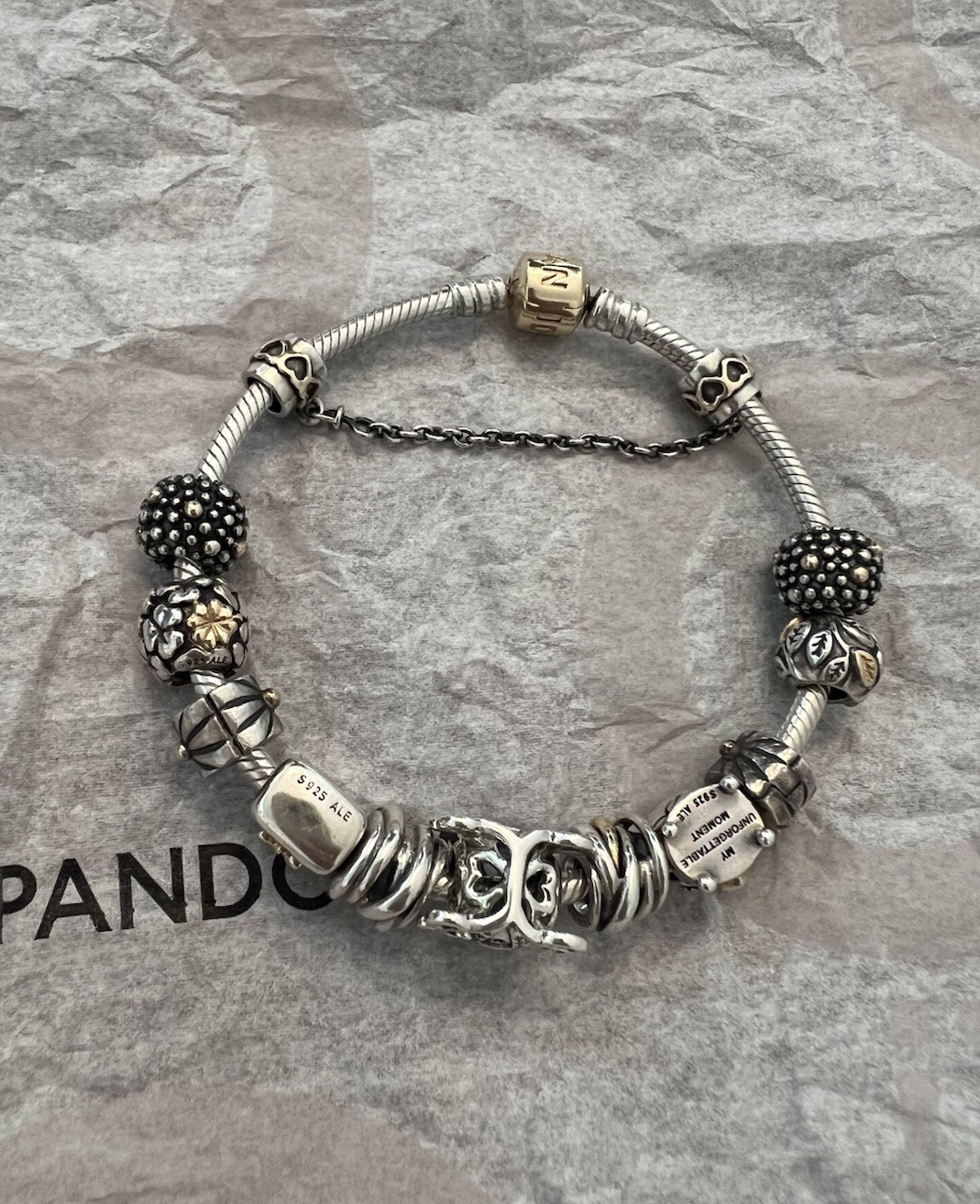 authentic pandora bracelet with charms – Retired – RARE – pre owned Two Tones