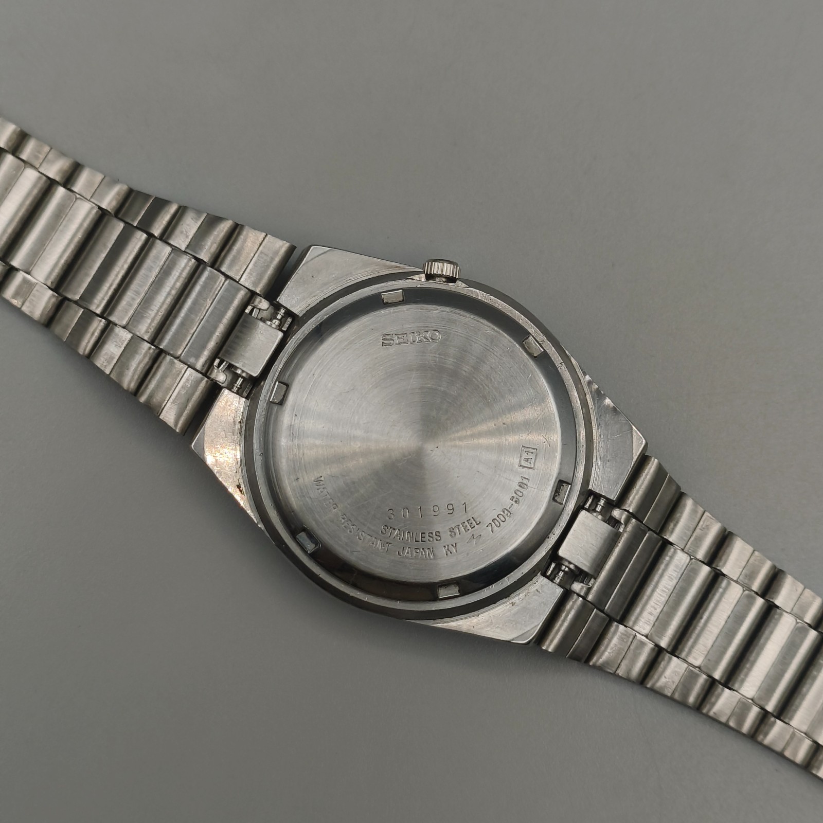 Vintage Seiko 5 Actus 7009 Automatic 21 Jewels Men’s Watch Blue Sunburst Dial