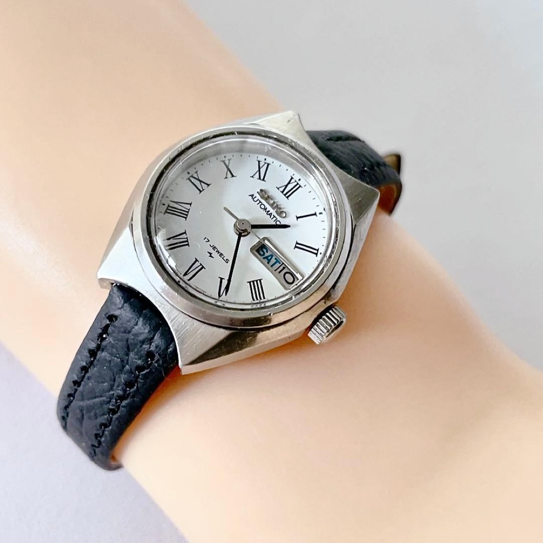 SEIKO 17 Jewels Ladies Automatic/Manual Winding Watch, Working Condition, Model