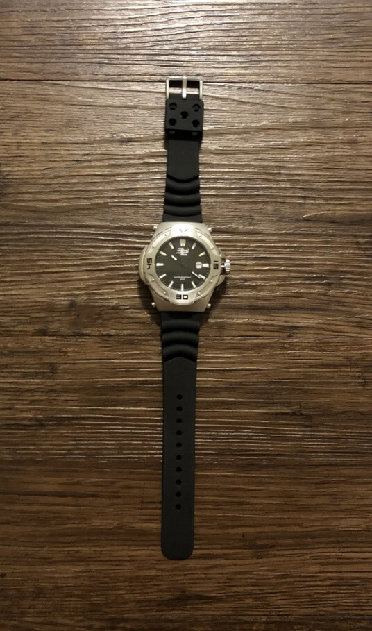 32 Degrees Diver style watch #1241M