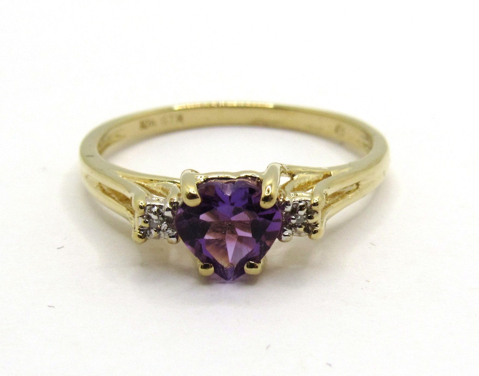 10K YELLOW GOLD HEART SHAPED PURPLE AMETHYST GEMSTONE RIGHT HAND RING SIZE 6.75