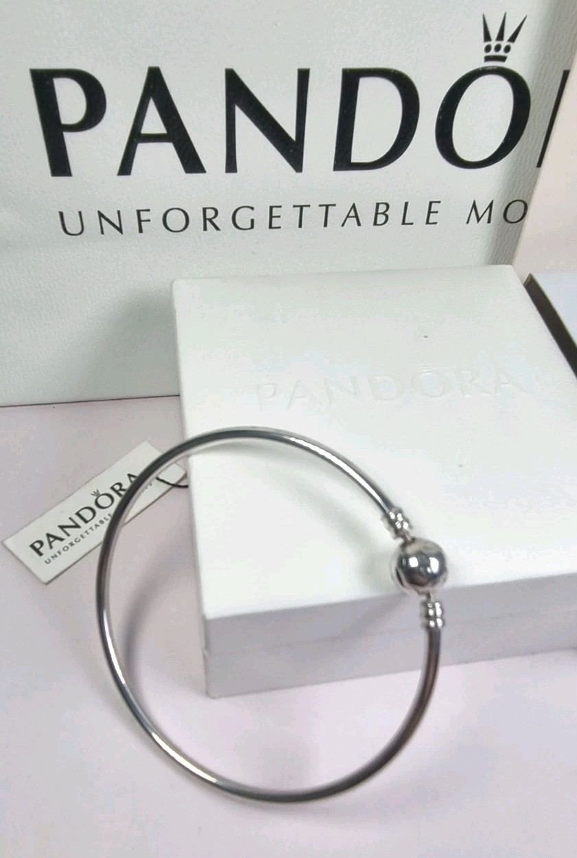 Pandora Sterling Silver Moments Bangle 21cm, NEW With Packaging. Rrp £65.00