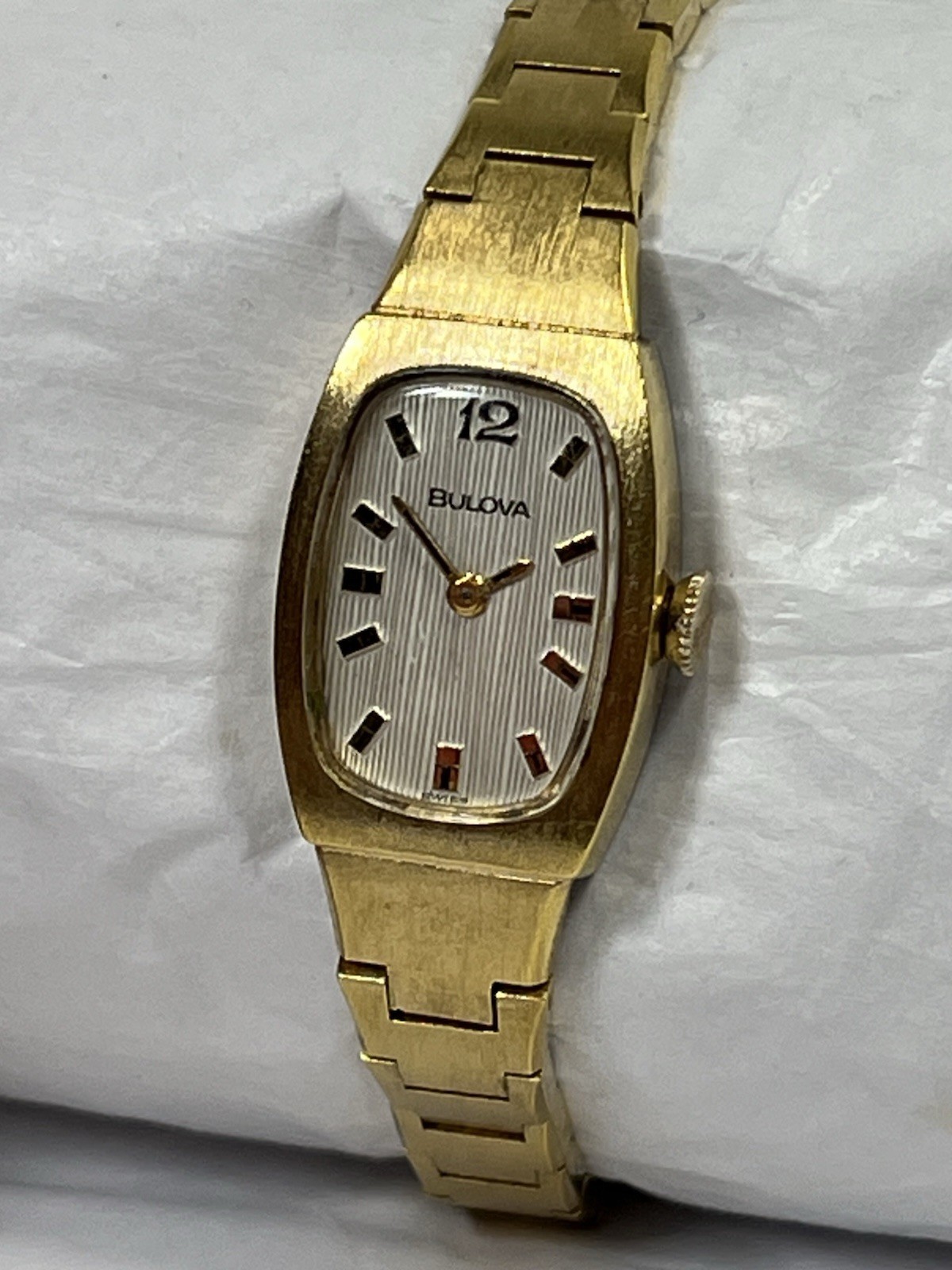Women’s Bulova 1973 Vintage 6CL Mechanical Wind Gold Tone Swiss Made Watch-WORKS