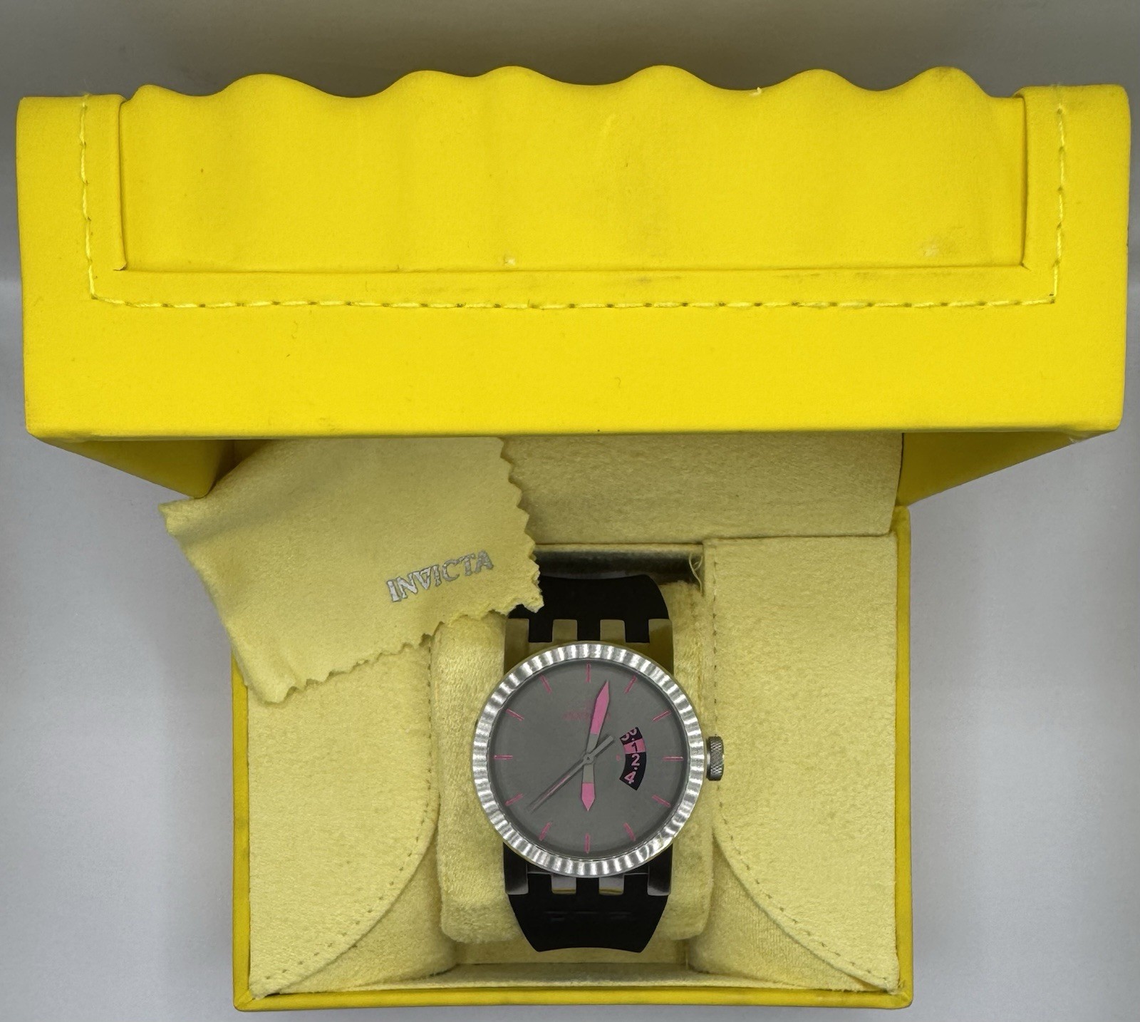 Invicta DNA Urban Quartz 46mm #10408