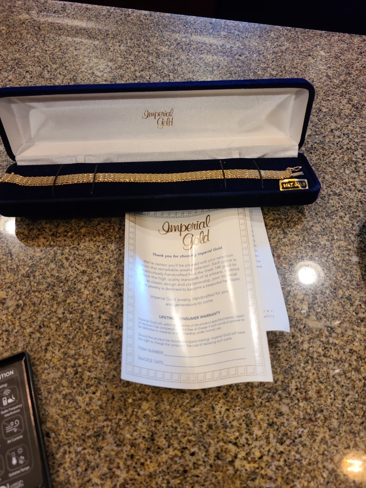 Bracelet IG 14 kt wheat woven. 25.64 g 8 in. Papers & box. Mexico
