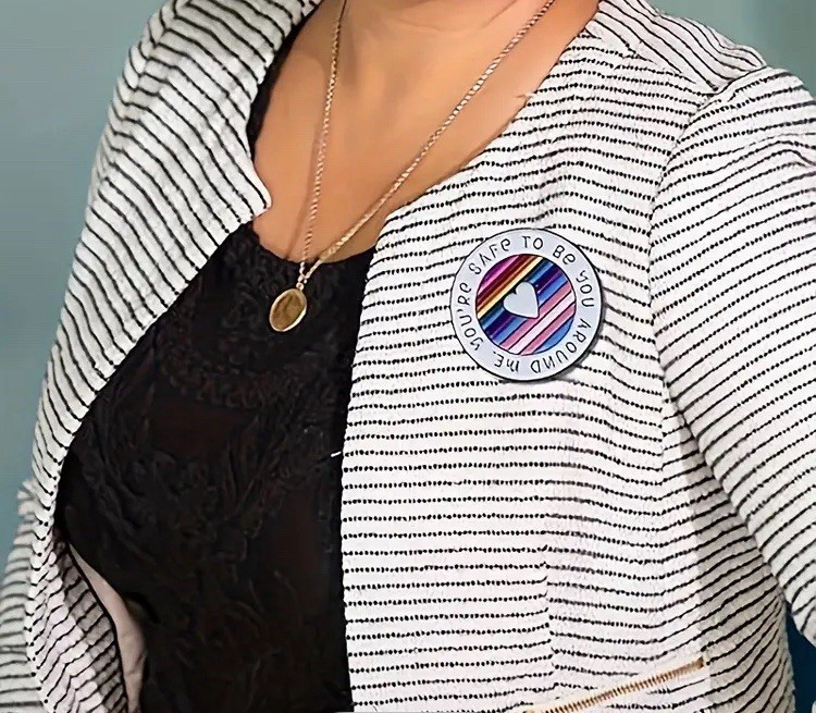 4pack 1” “YOU’RE SAFE WITH ME” Enamel Pride Month Flag Circle Pin LGBTQ June