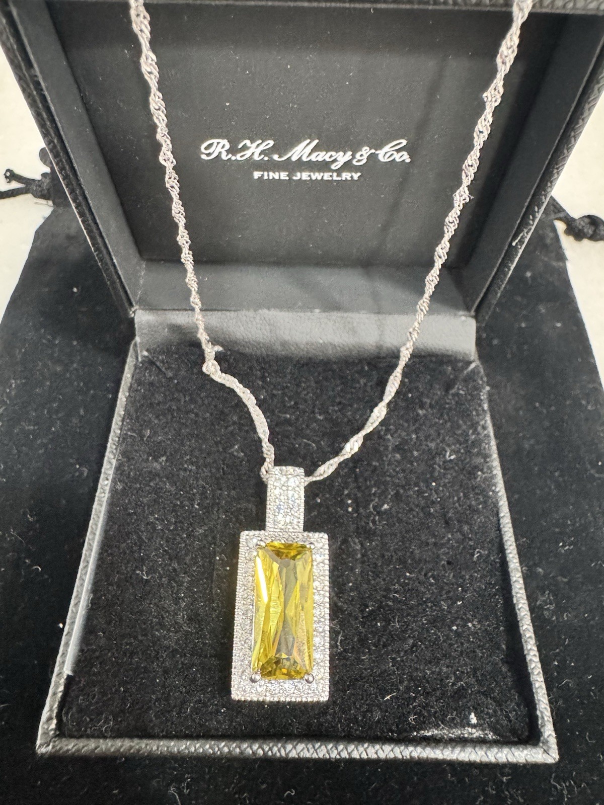 R.H. Macy & Co. 925 Sterling Silver Signed Citrine Rectangle Pendant Necklace