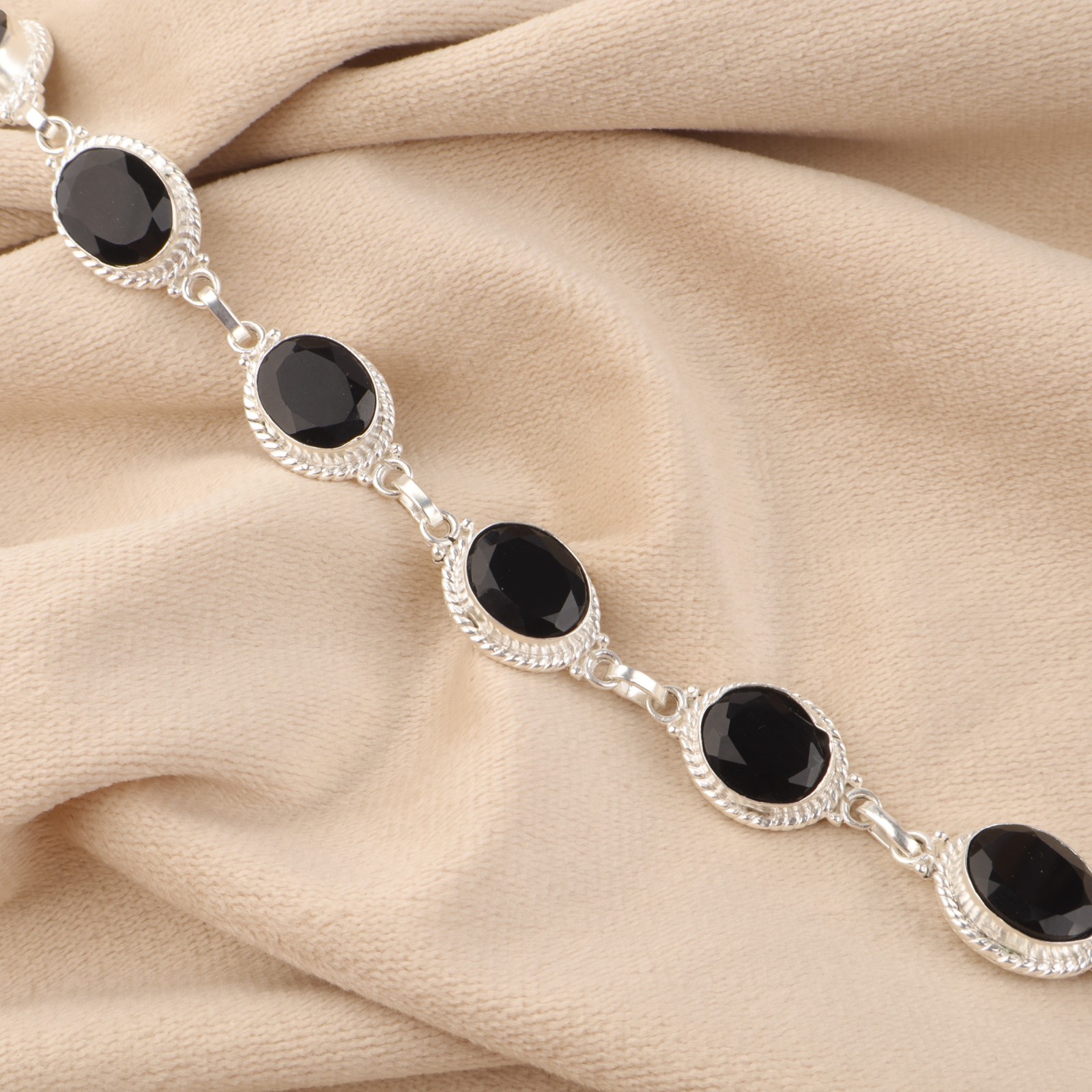 925 Silver Black Onyx Gemstone Jewelry Handmade Everyday Bracelet 8.5″ For Women