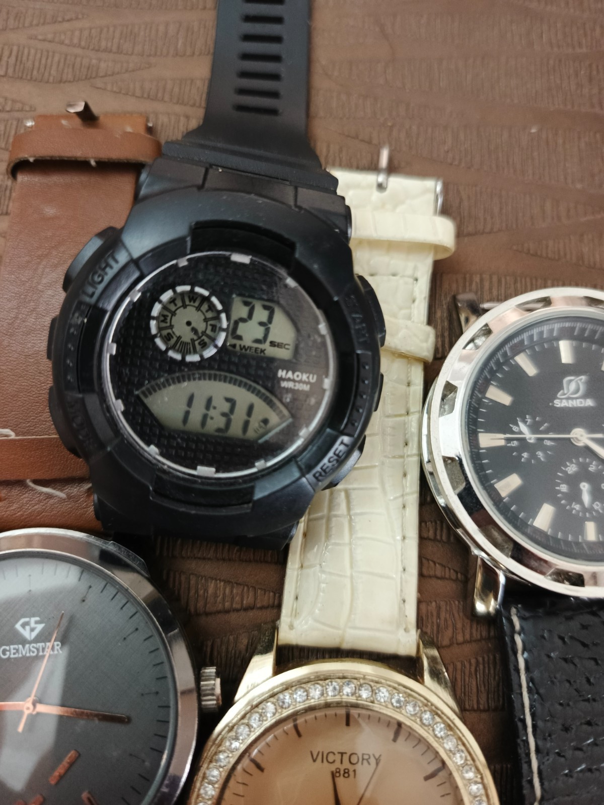 Lot Of 6 Vintage Mens Womens Watches Haoku Sanda Omax Gemstar For Parts Repair