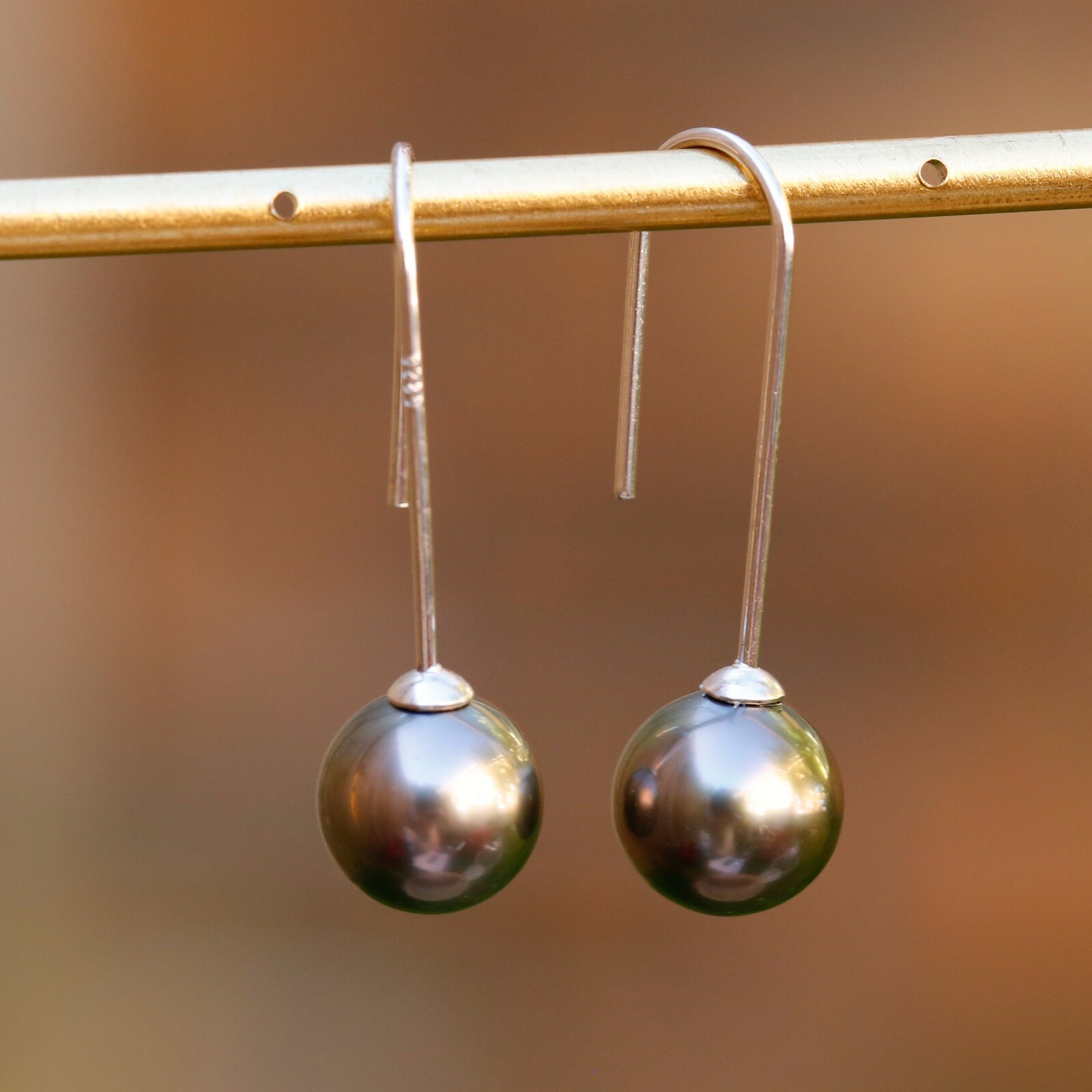 8.5~9mm Peacock Black Tahitian Pearl Sterling Silver Stylish Earring Dangle 28mm