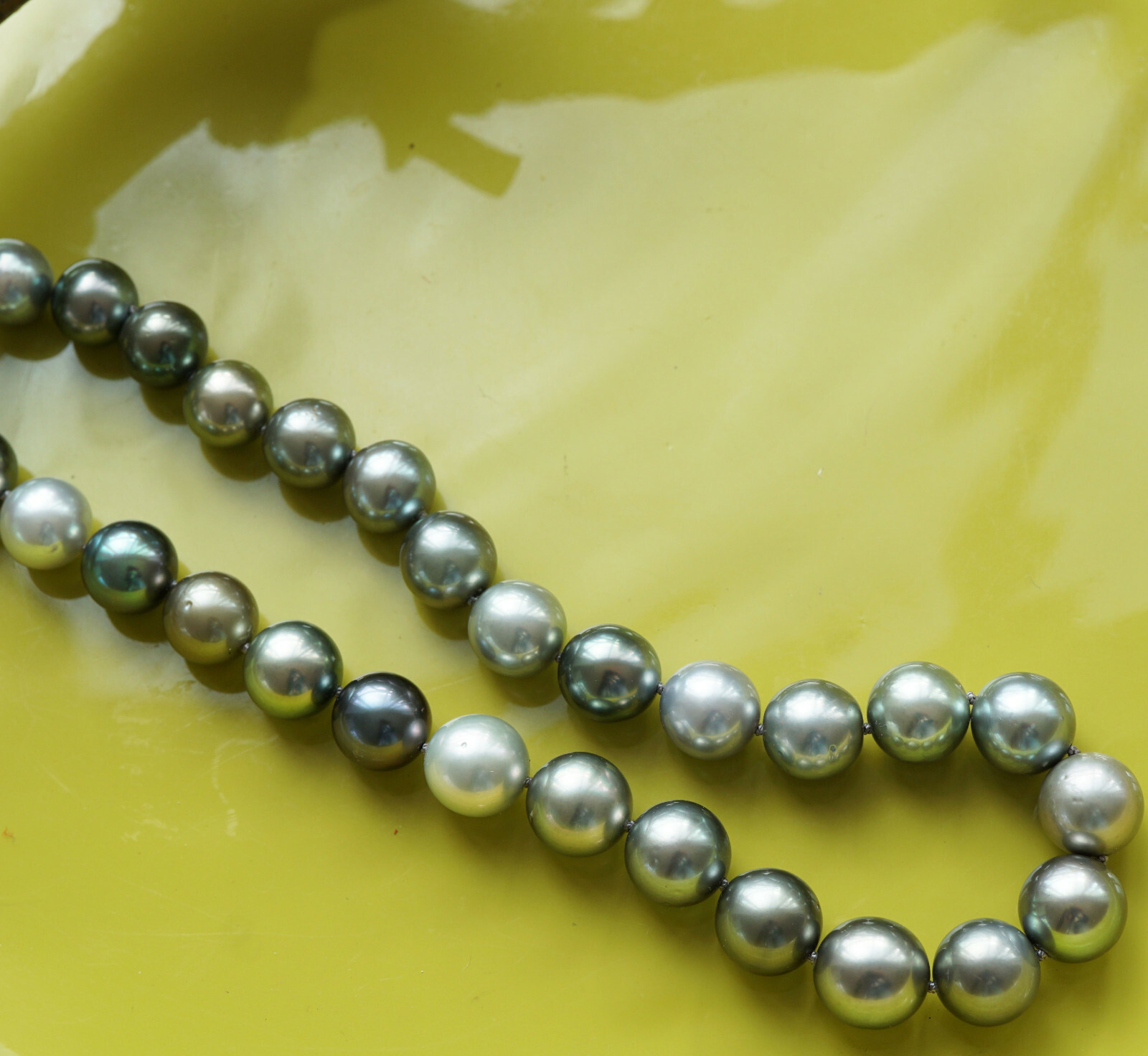 Tahitian Cultured Pearl Necklace 9-11mm 45.5cm Multicolor AA Wow Quality