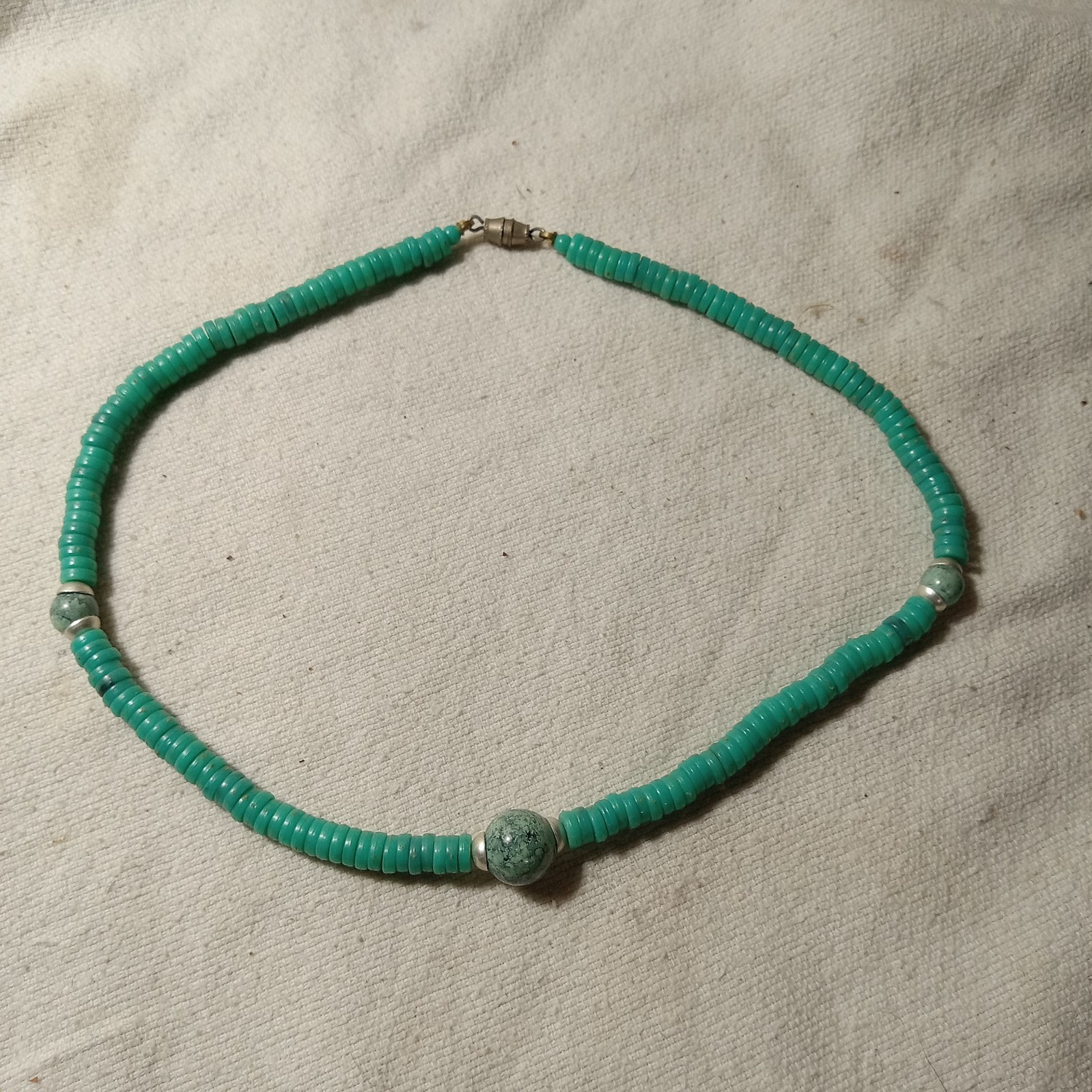 Vintage Faux Turquoise 15-inch Beaded Necklace