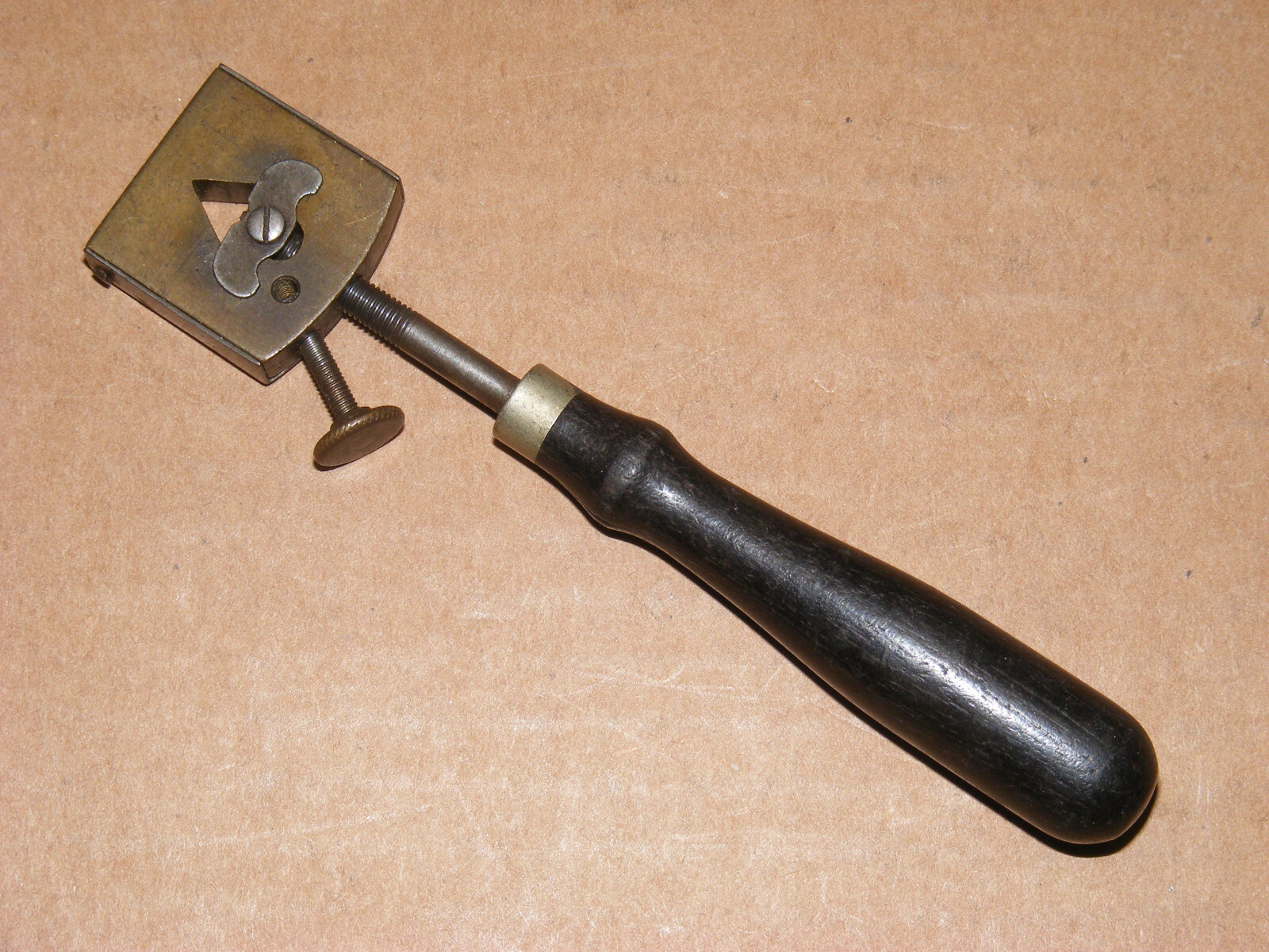 Watchmaker’s/Jeweler’s Specialty V Groove Hand Pin Vise Handle