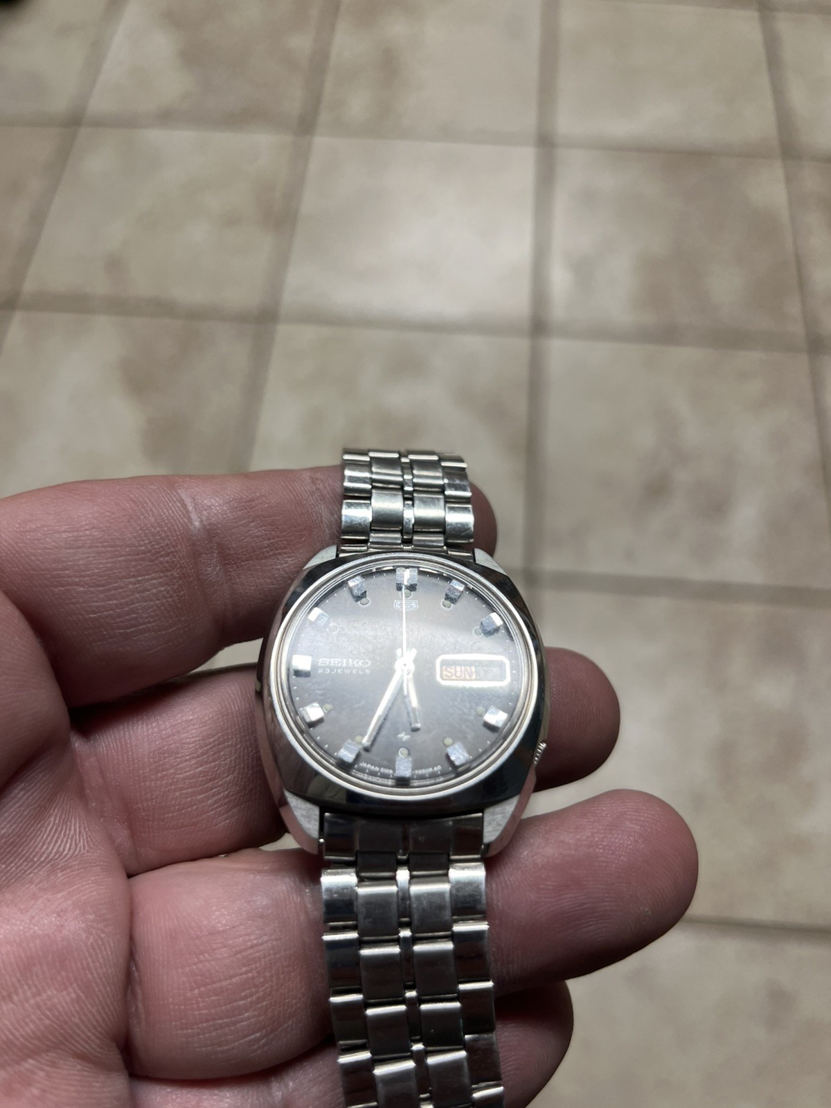 Seiko 5 23 Jewels 5126-7000 with Graphite Dial and Stainless Steel Bracelet
