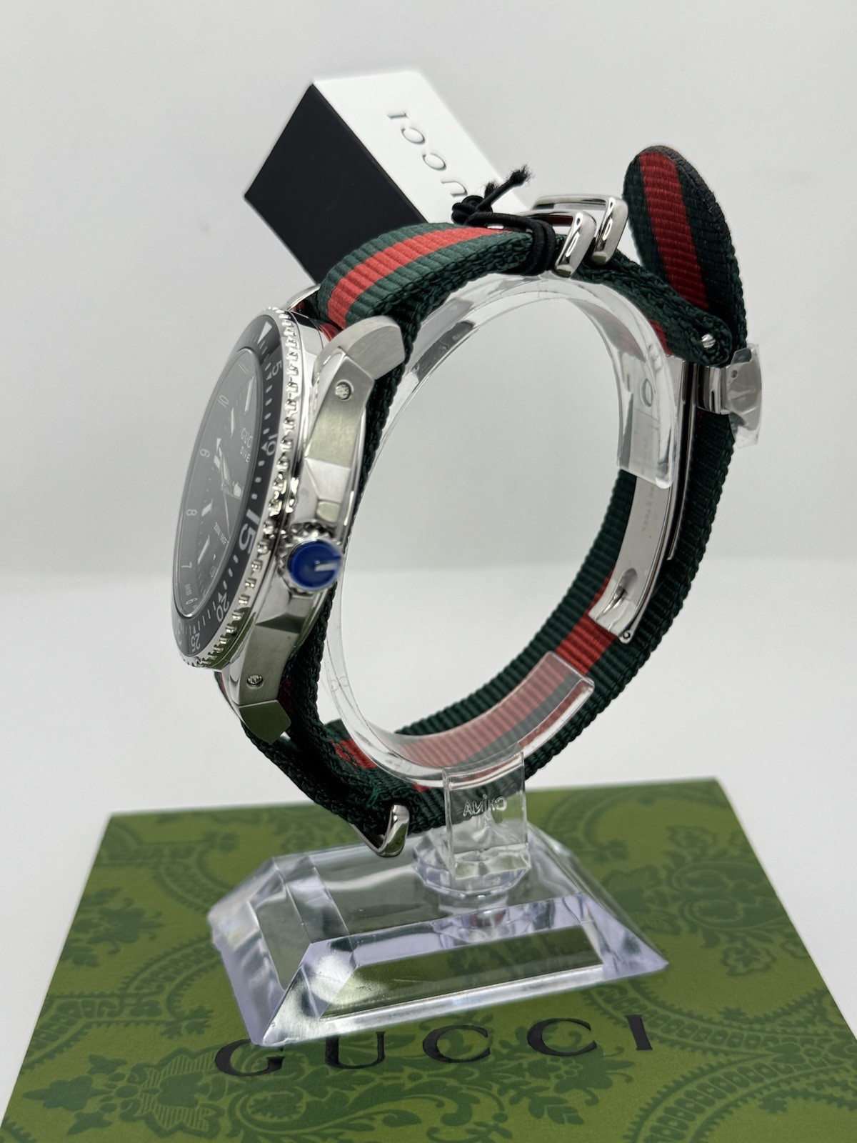 GUCCI YA136206 Dive Black Dial Red and Green Nylon Men’s Watch