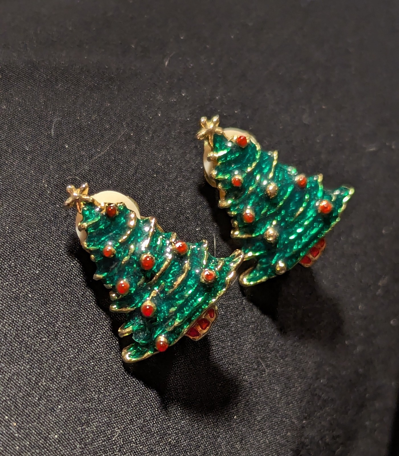 Christmas Tree Earrings Clip On Holiday Winter Gold Tone multicolor ornaments