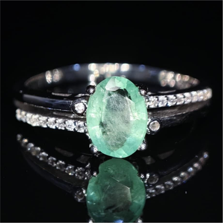 925 Sterling Silver Natural Emerald Ring Oval Top Rich Green Rhodium Plated 9