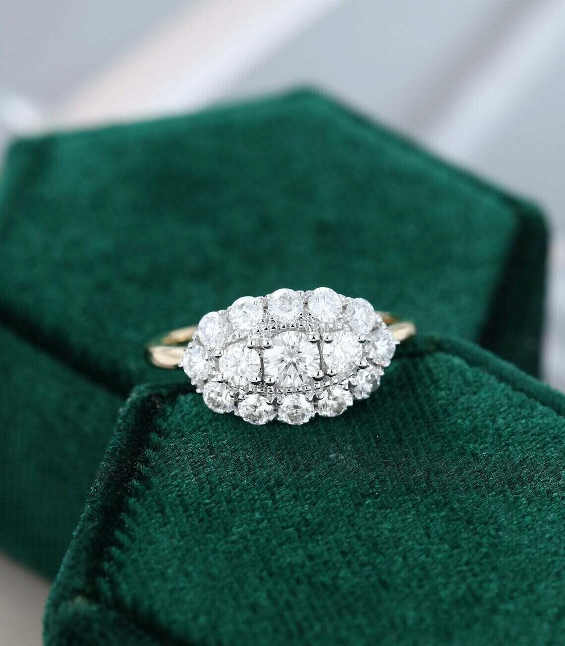Antique Art Deco Engagement Ring With 2.33 Ct Round Shaped For Women