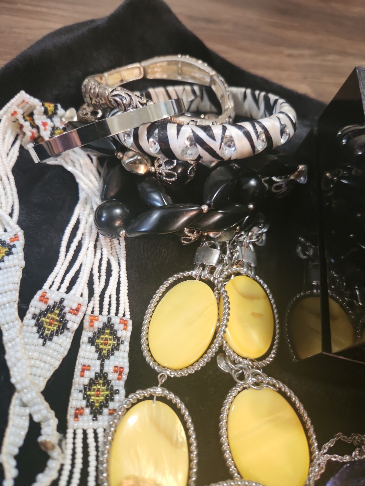 Native,Vintage & Contemporary mixed jewelry lot (28) Piece