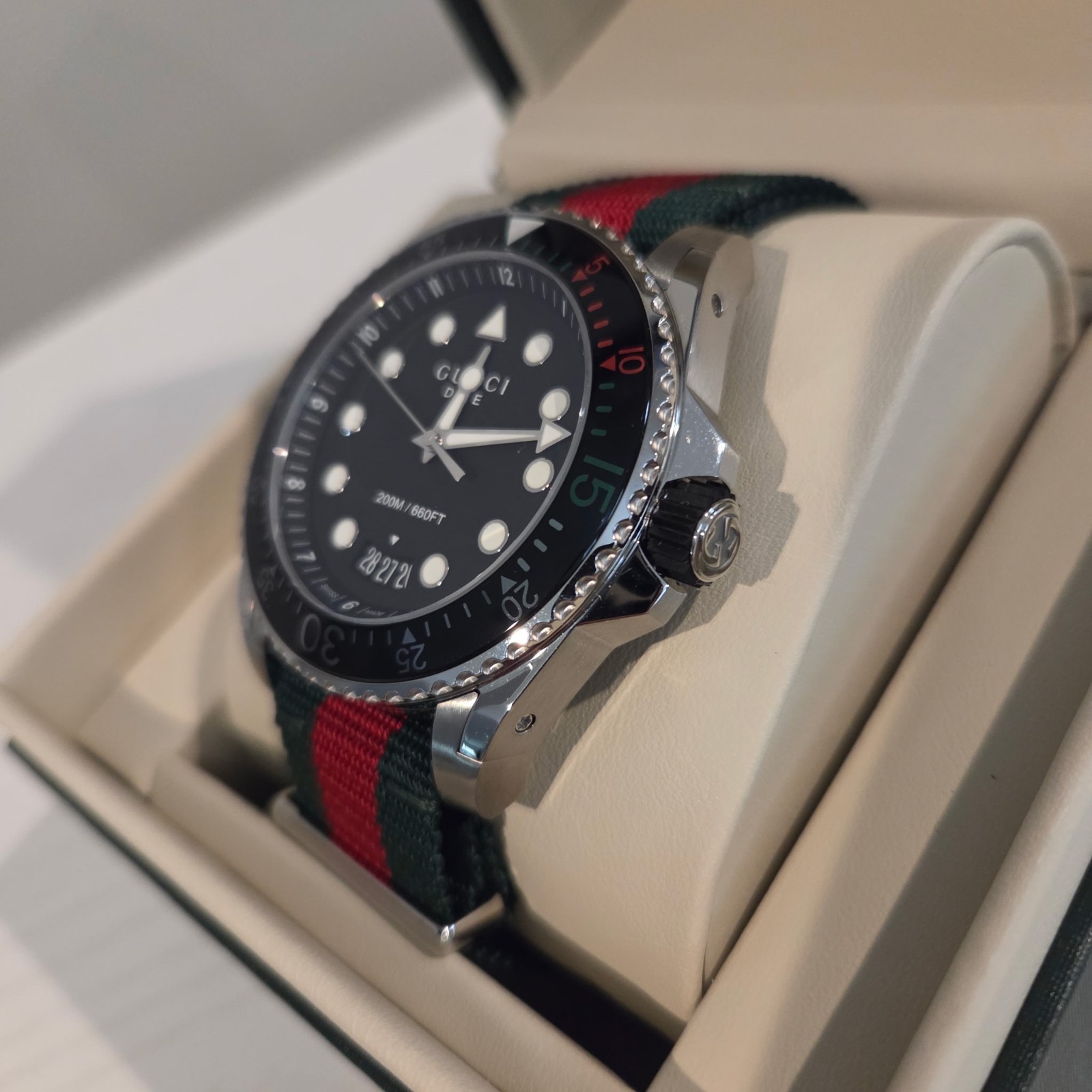 Gucci Dive 45mm Steel Black Dial Quartz Men Watch YA136209