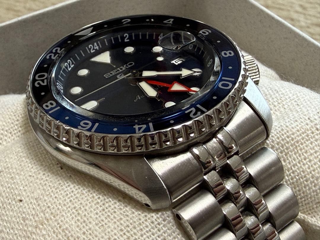 Seiko SKX SBSC003 Blue