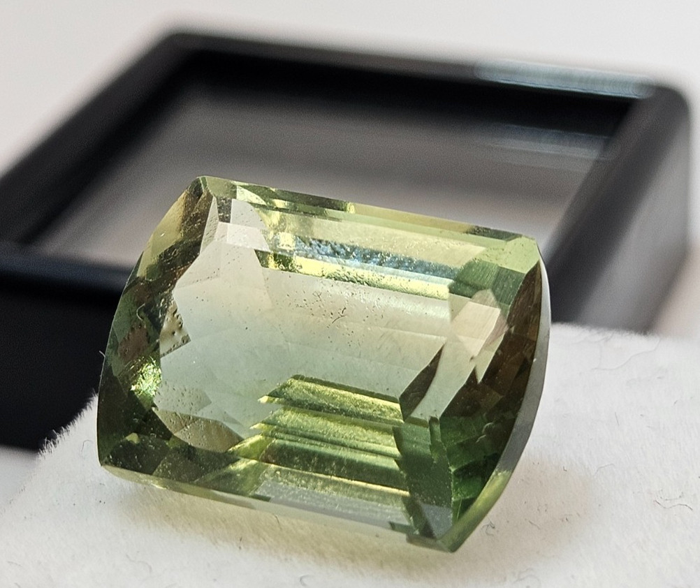 Bi-Colour Tourmaline Cushion Cut 11-12 Ct GEMSTONE For Ring & Stud Making FR-479