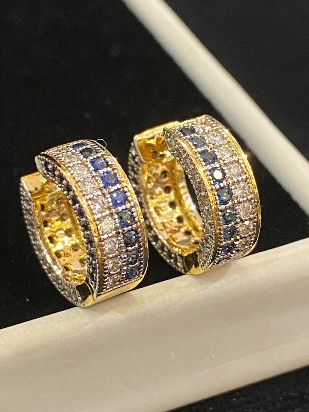 Pave 1.90 Cts Round Brilliant Cut Diamonds Sapphire Hoop Earrings In 18K Gold