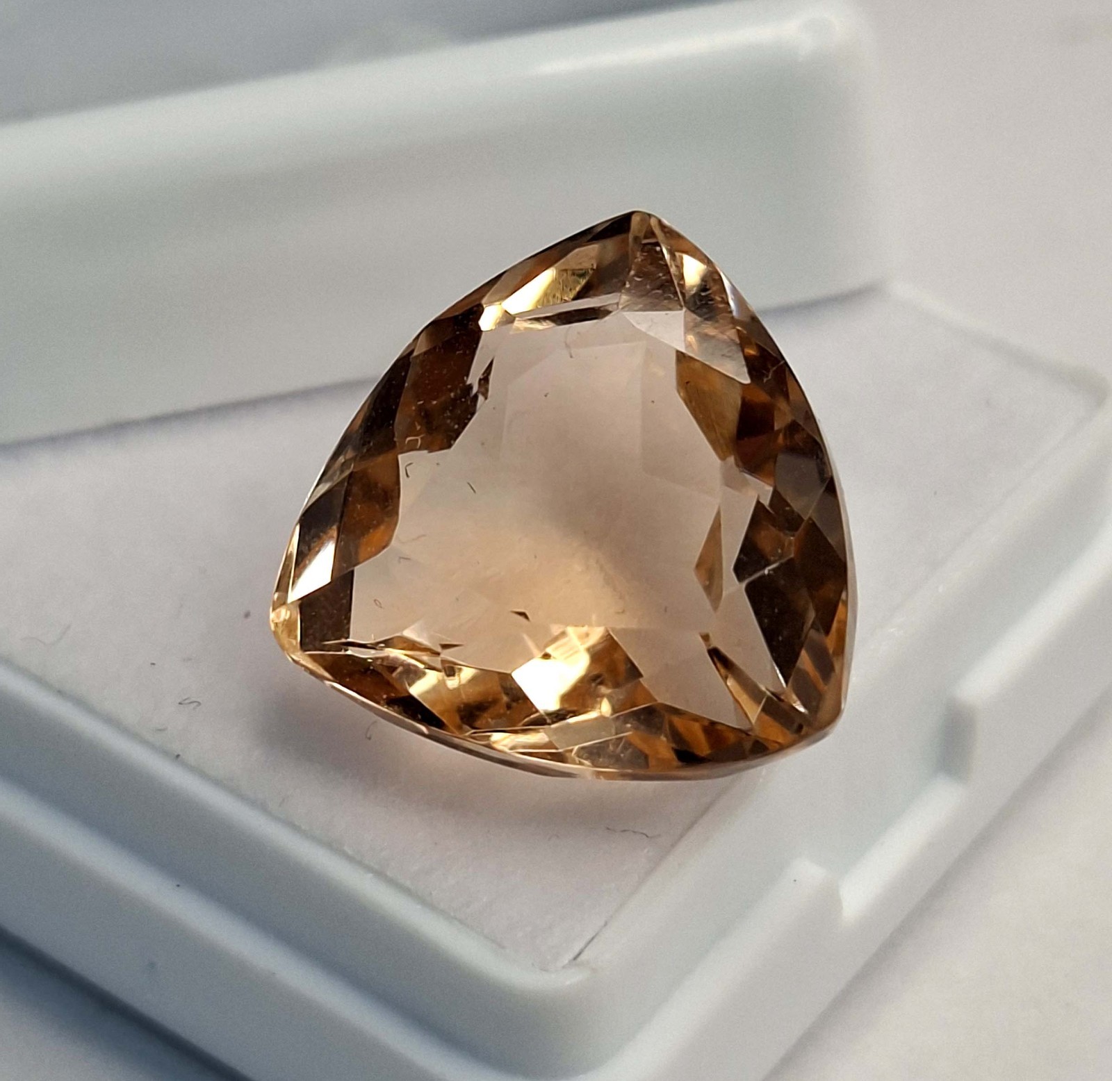 Morganite Light Brown Colour Natural Trillion Cut 11-13 Ct Loose Gemstone RK871