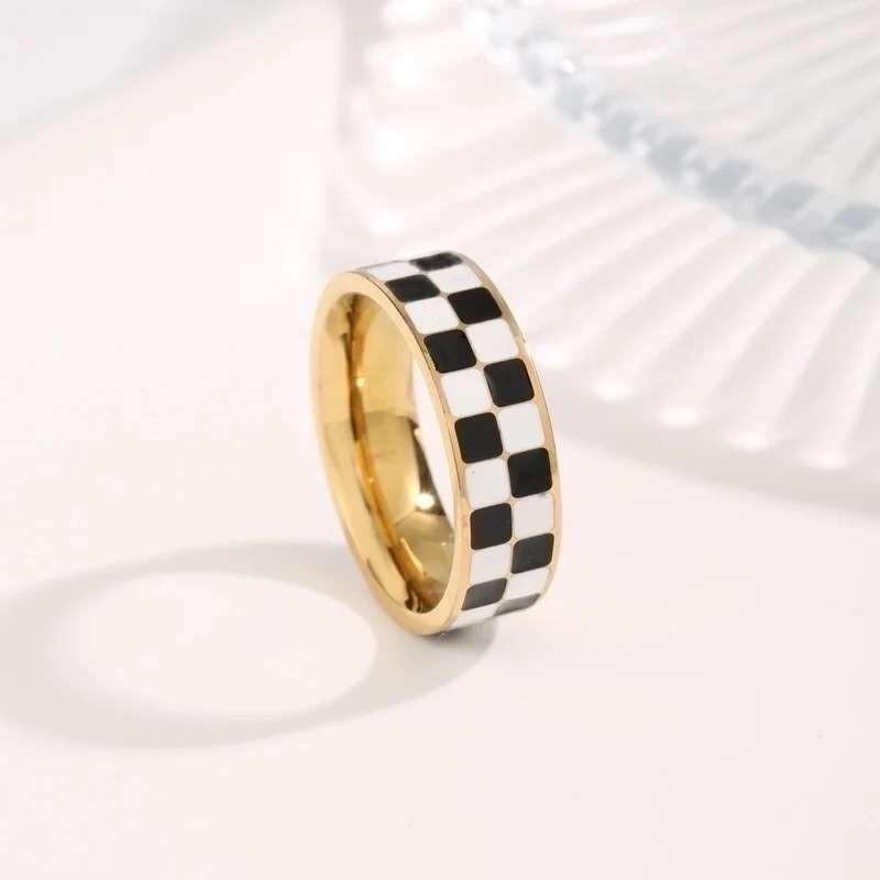 Black and White Checkered 18K Gold Plated Titanium Ring Band Size 6