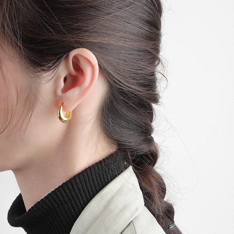 Classic Fashion Woman 18K Gold Plated Round Hoop Huggie Earring Stud