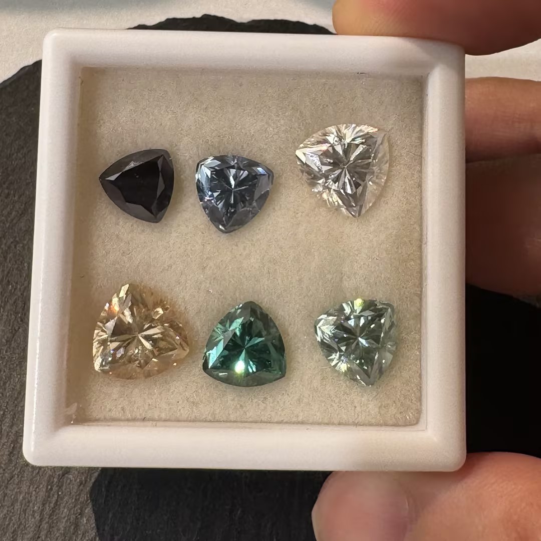 0.5-10ct Trillion Cut Multiple Color Option Moissanite Loose D Color VVS1 GRA