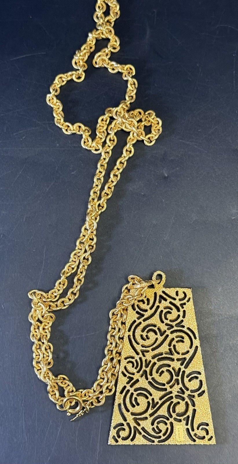 Trifari Necklace Gold Tone Pendant Rectangular See Pics For Details S3.4