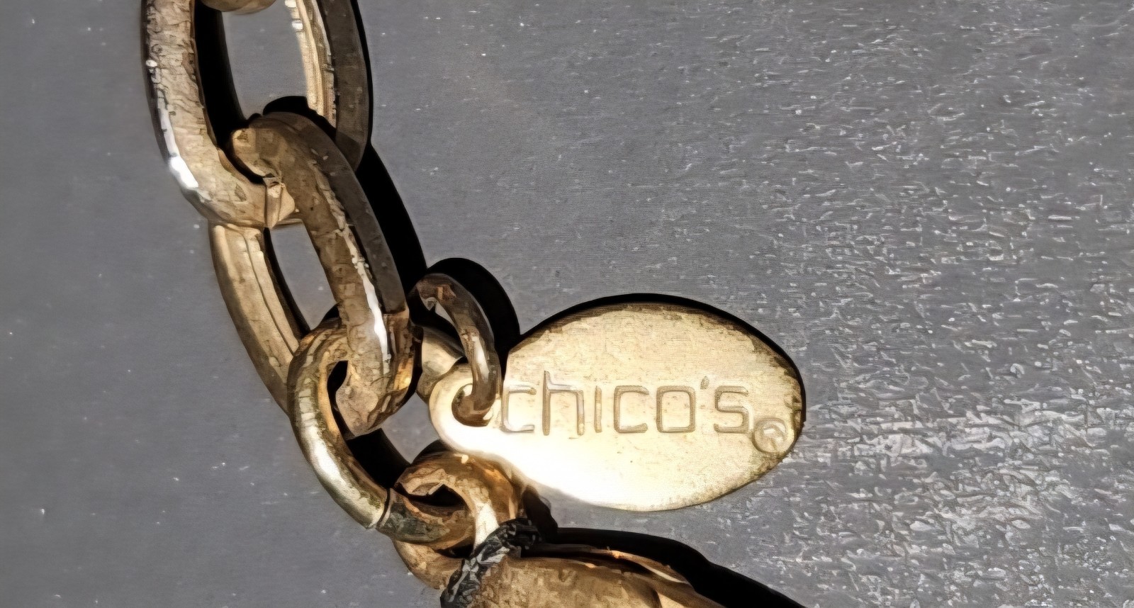 Chico’s Women’s 3pc Mixed Lot Fashion Necklaces Metal Gold Tone