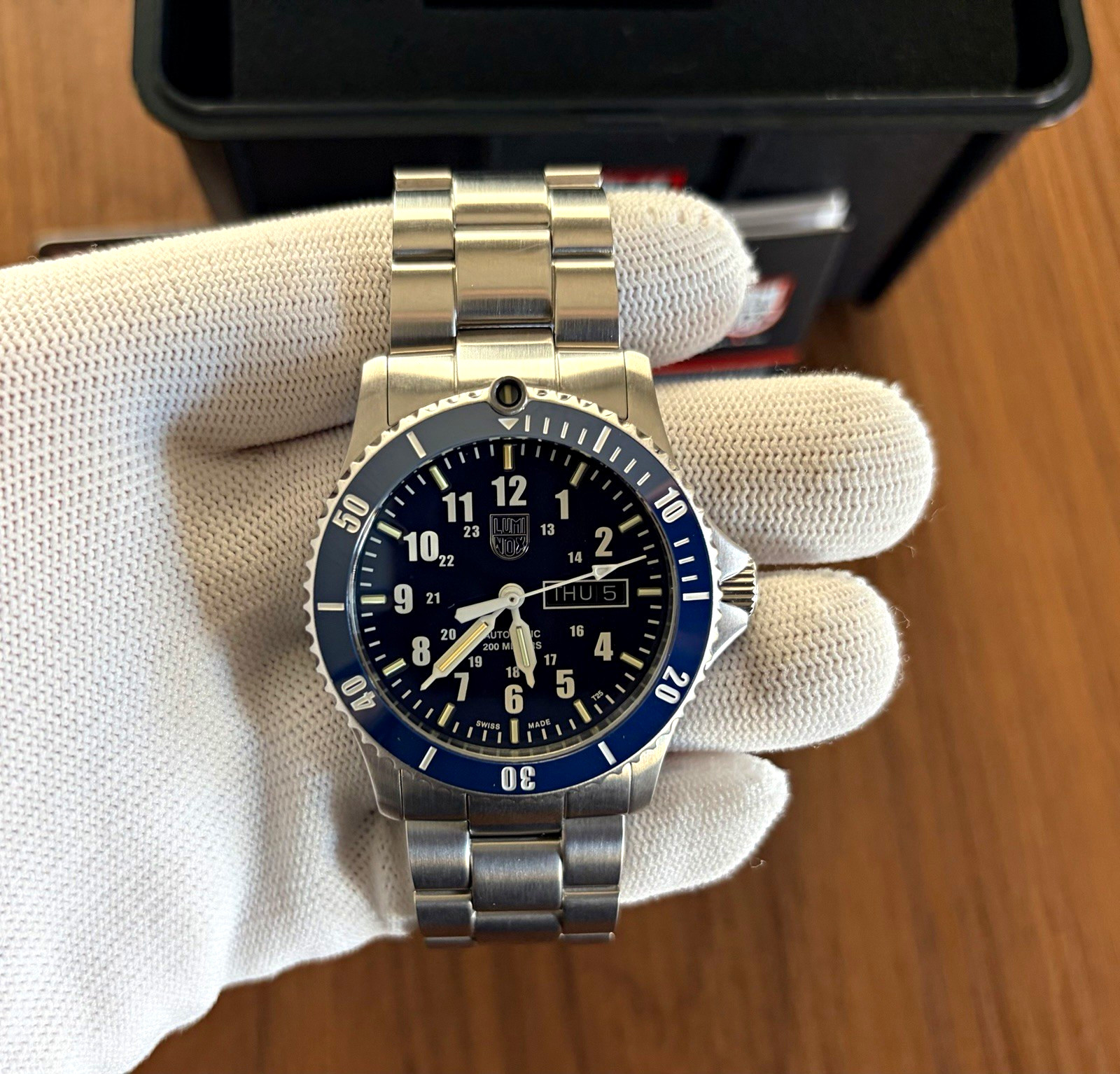 Luminox Diver Automatic Blue Dial/Bezel Steel Bracelet Day/Date XS.0924