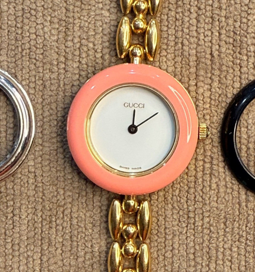 Gucci 1100L Gold bracelet Watch – Swiss Made, Working, 3 Interchangeable Bezels