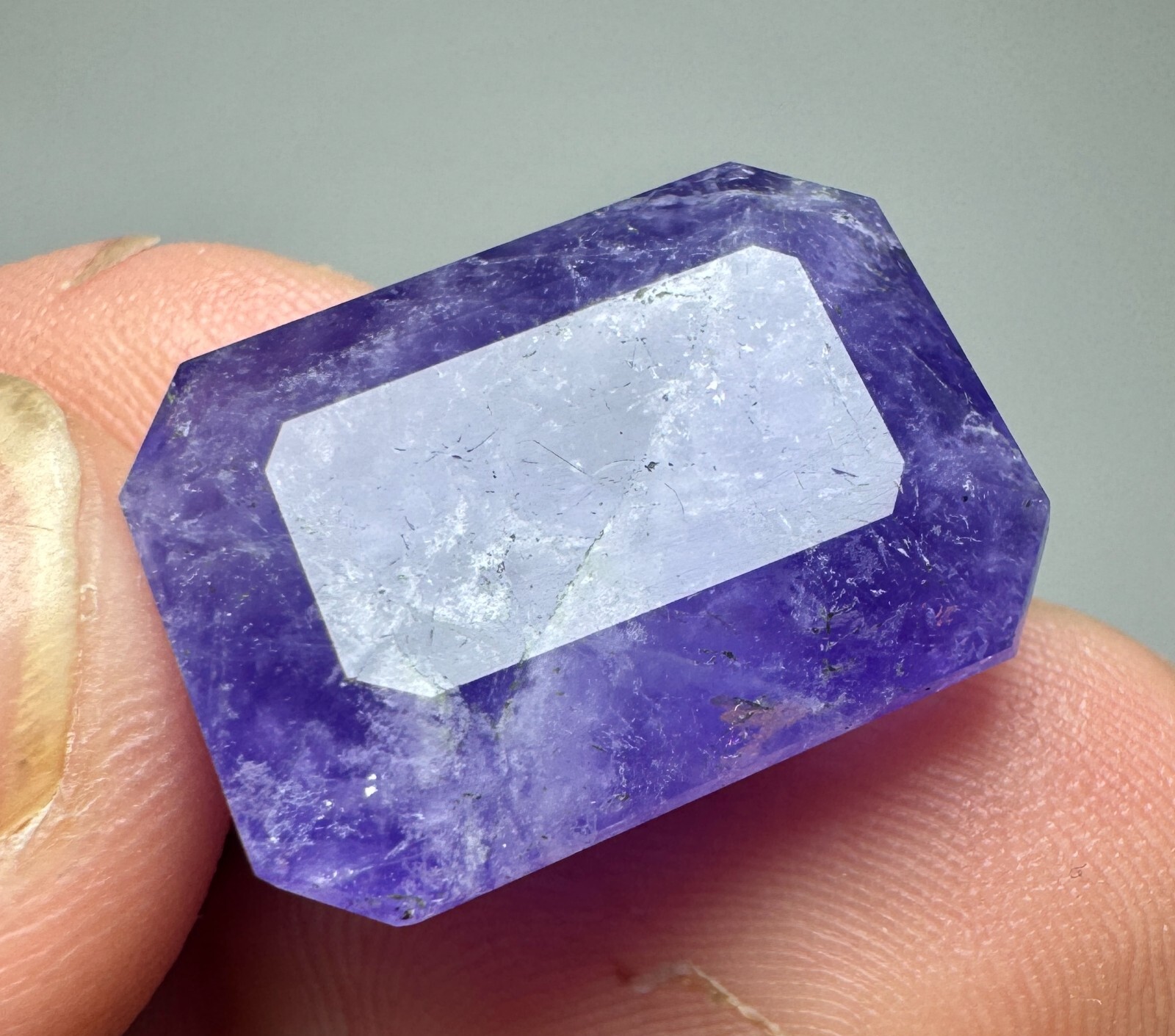 17 Carat Fluorescent Phosphorescent Tenebrescent Hackmanite Cut Gemstone.